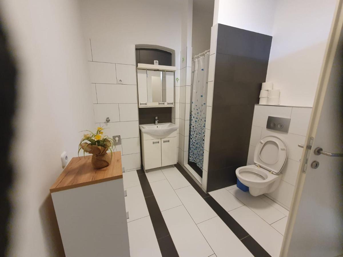 Apartment Schloessel 24 Wenen Buitenkant foto
